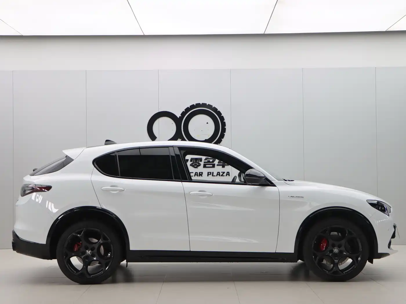 Alfa Romeo Stelvio 2024 2023 2.0T 280HP Veloce Track Edition