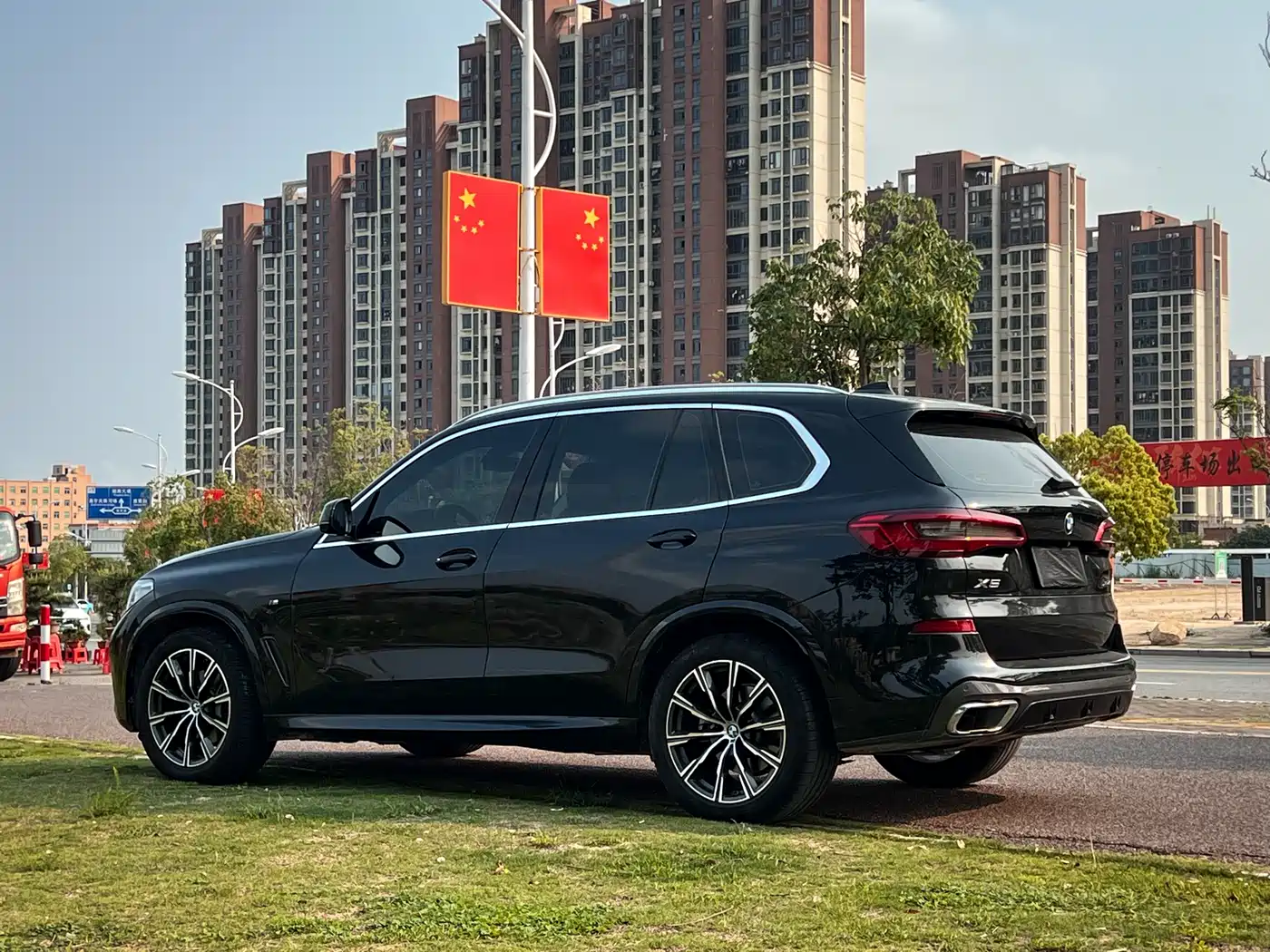 BMW X5 (Import) 2019 xDrive40i M Sport Package фото 9