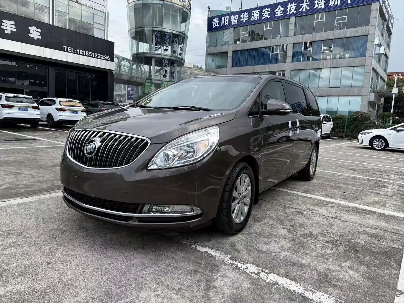 Buick GL8 2014 2.4L CT Luxury Business Comfort