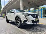 Фото 3 - Peugeot 2008