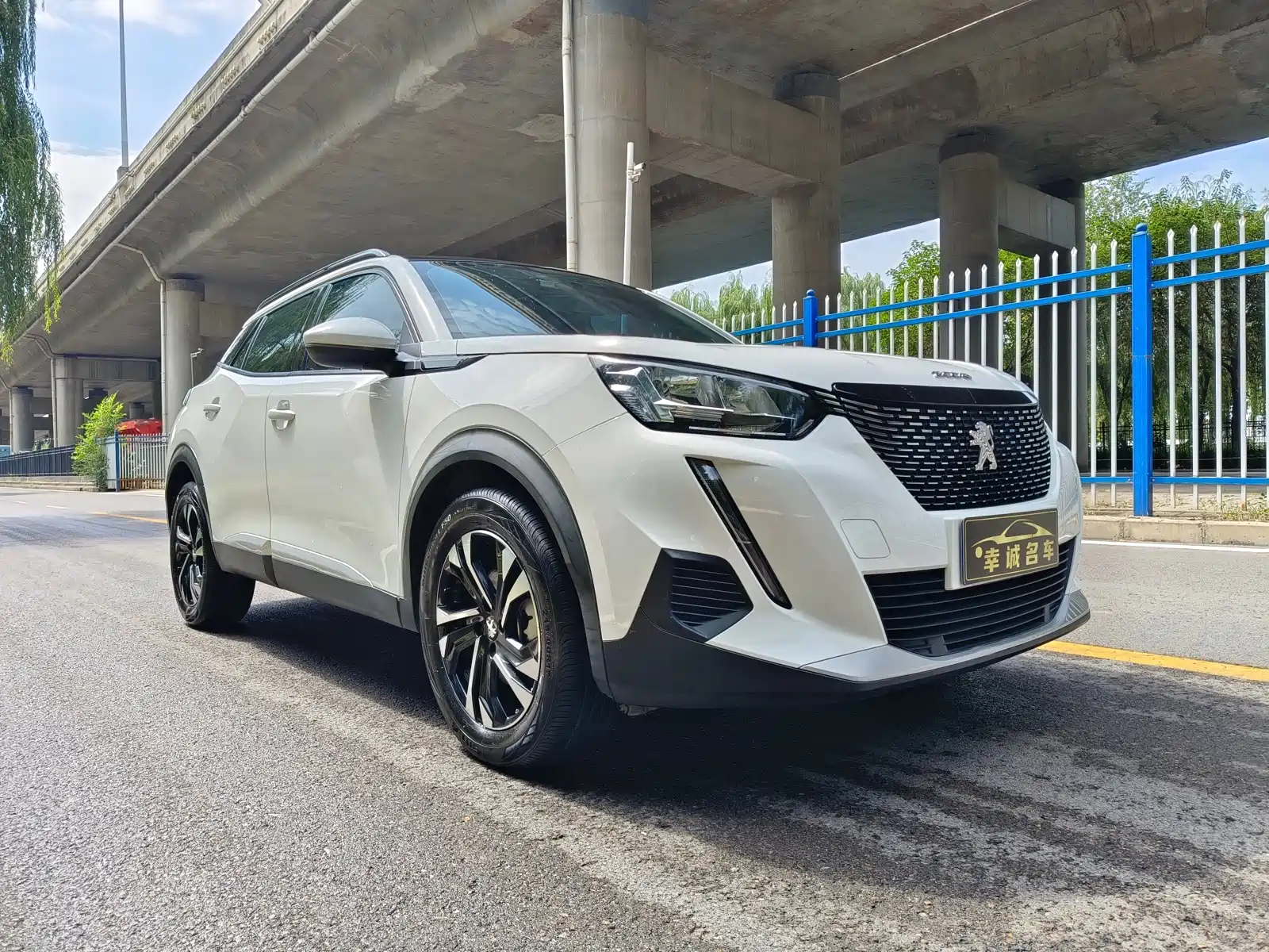 Фото 3 - Peugeot 2008