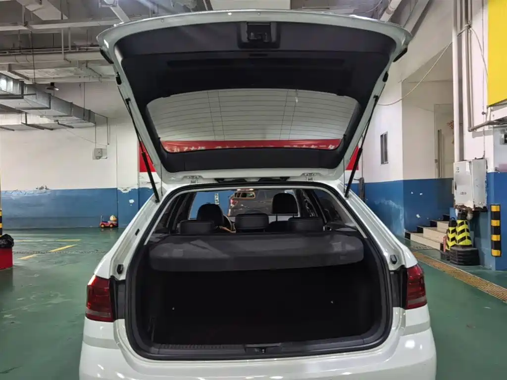 Volkswagen Lavida Tour 2017 230TSI DSG Comfort Edition фото 18