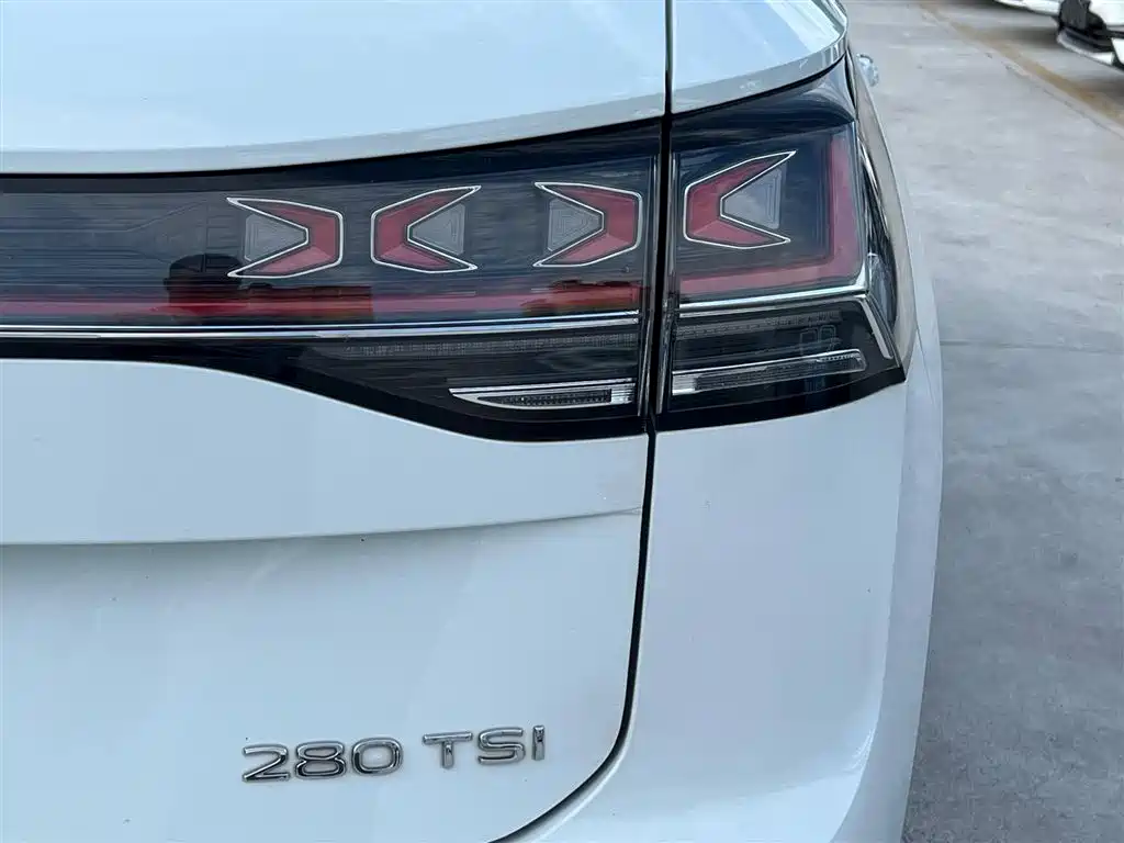 Volkswagen Tayron 2023 280TSI 2WD Luxury Plus Advanced Edition фото 9