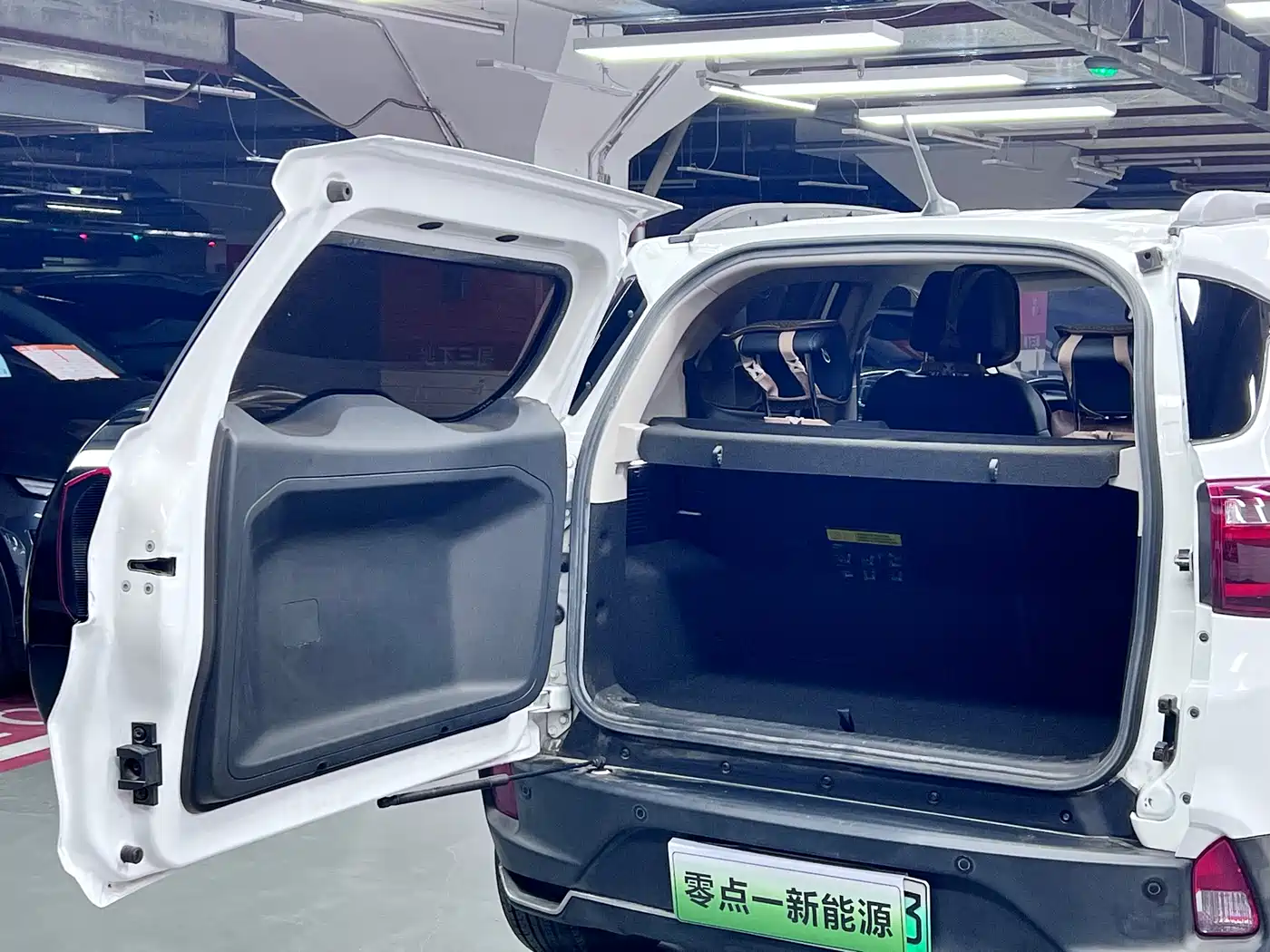 BYD Yuan New Energy 2019 EV360 Smart Connect Premium Edition фото 4