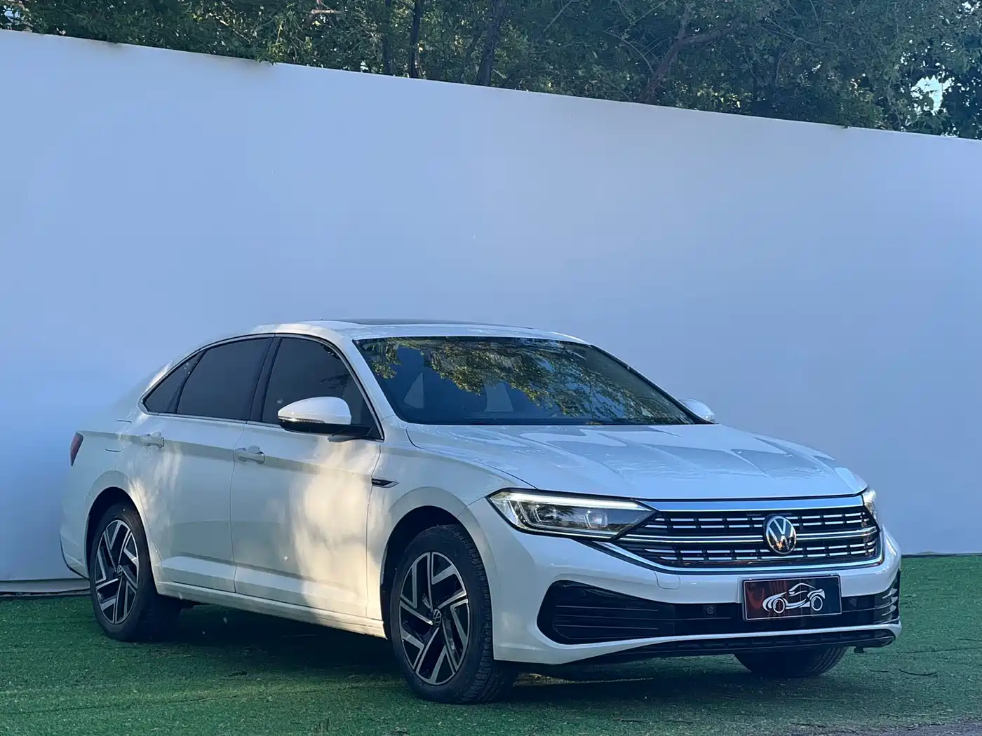 Volkswagen Sagitar 2023 Model Year 280TSI DSG Surpass Edition фото 3