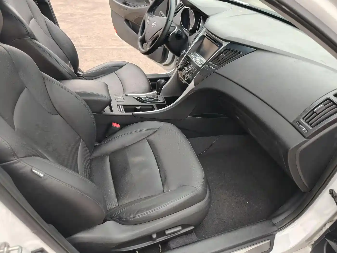 Hyundai Sonata 2013 2.0L Automatic Luxury Edition фото 7