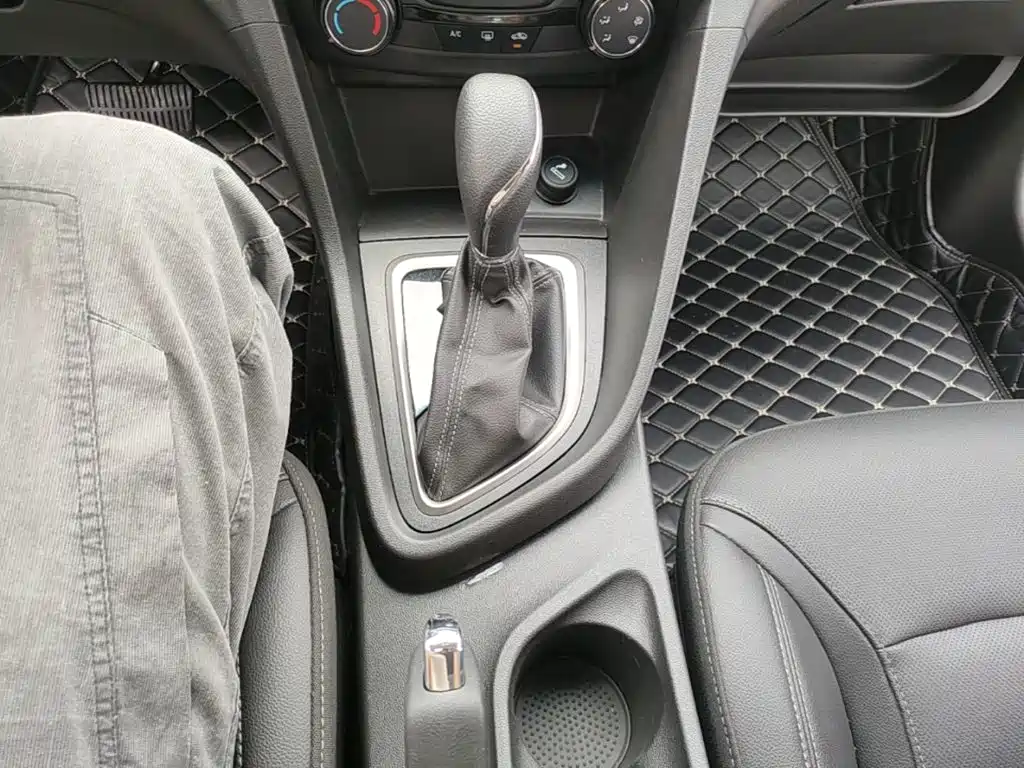 Фото 14 - Buick Excelle