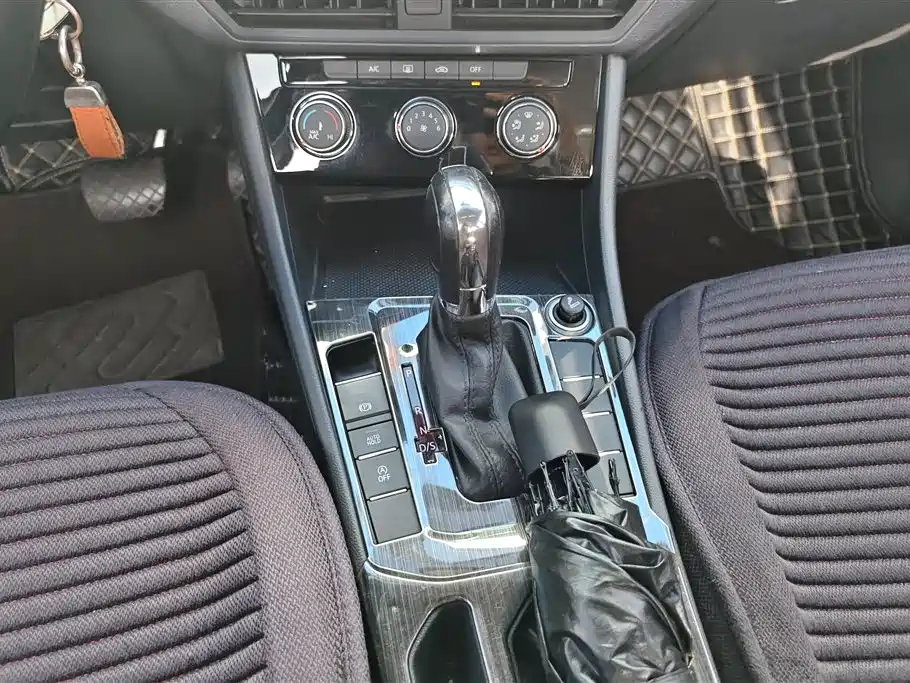 Volkswagen Bora 2020 1.5L Automatic Comfort фото 16
