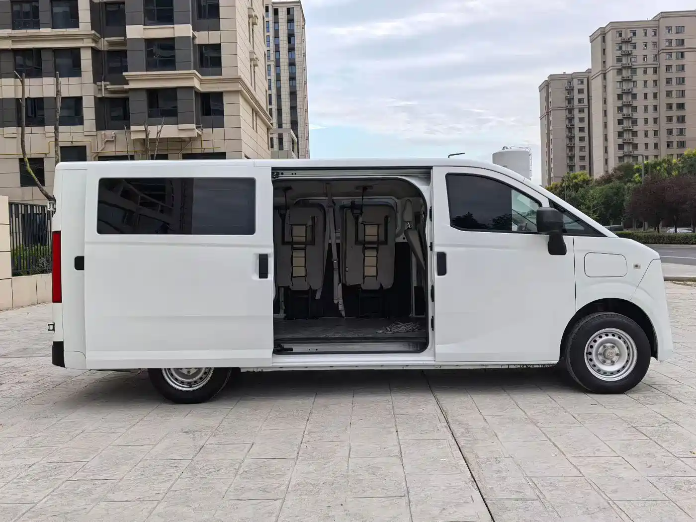 Changan Kuayue Kua Yue Xing Guang EV 2026 2025 Model 7-Seater Passenger Van 305km Luxury Edition