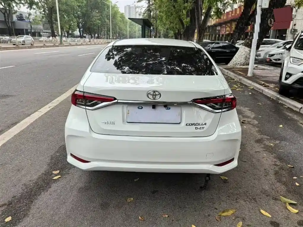 Toyota Corolla 2019 1.2T S-CVT GL Pioneer Edition фото 8