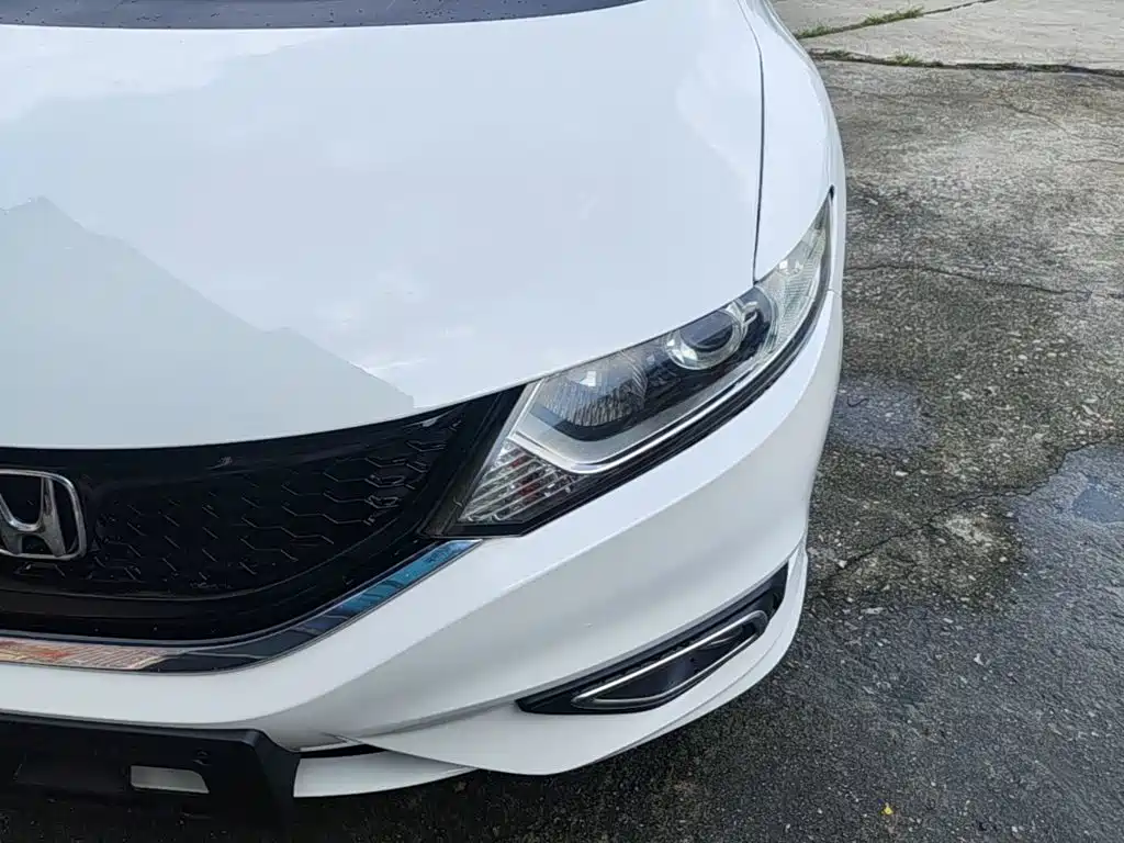 Honda Jade 2016 2016 1.8L Automatic Comfort Elite Version 5-seater