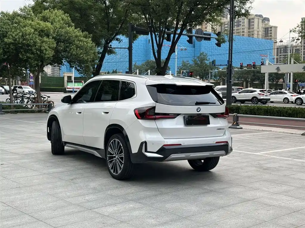 BMW X1 2024 sDrive25Li X Design Package фото 8