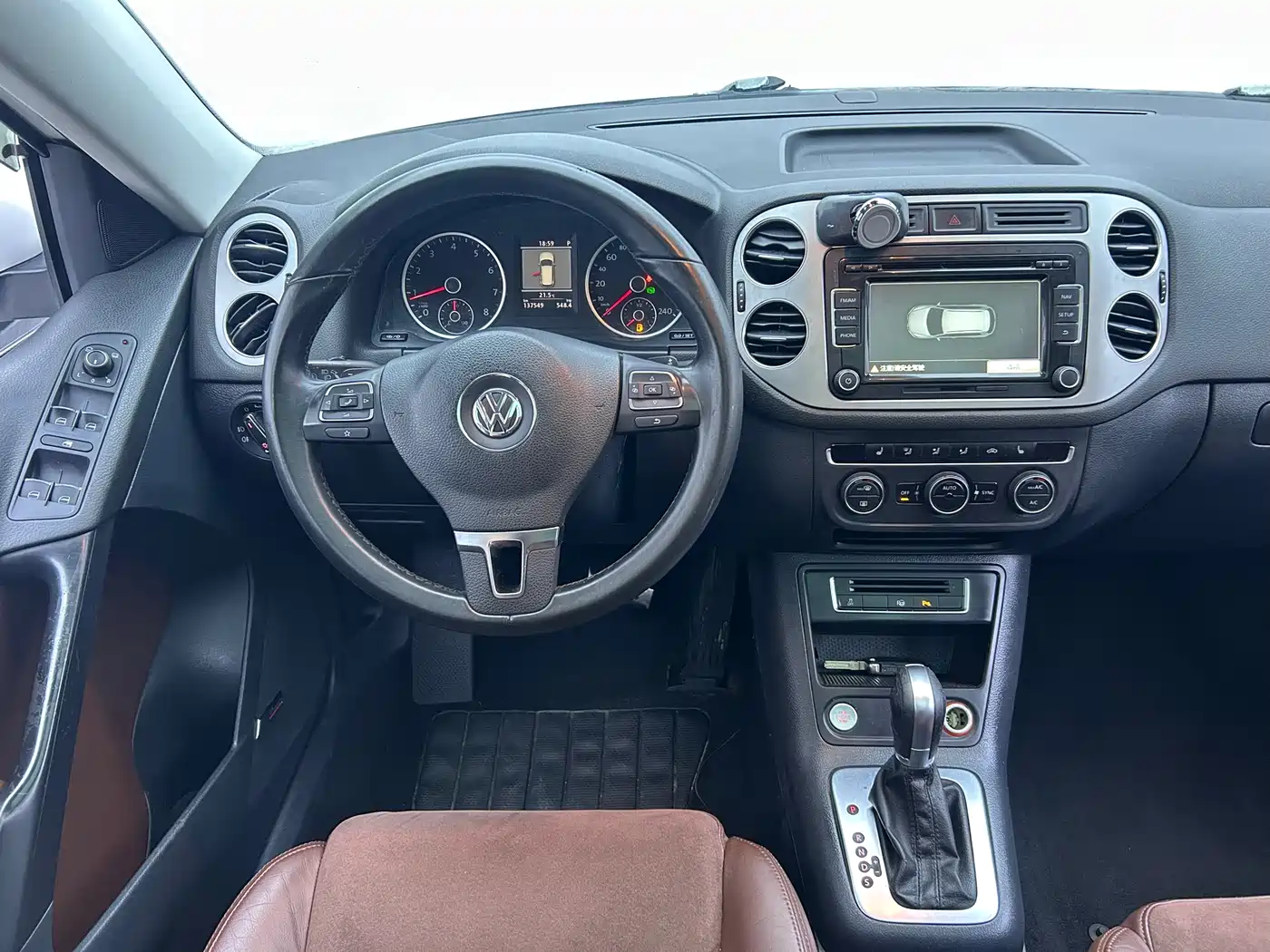Volkswagen Tiguan 2013 2.0TSI Automatic AWD Flagship Edition фото 6