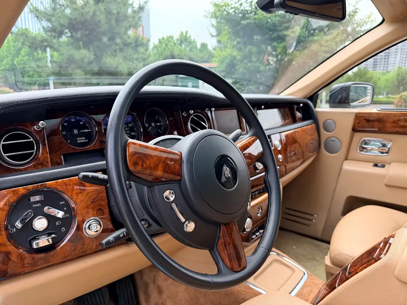Rolls-Royce Phantom 2007 2004 Model 6.7L Standard Version