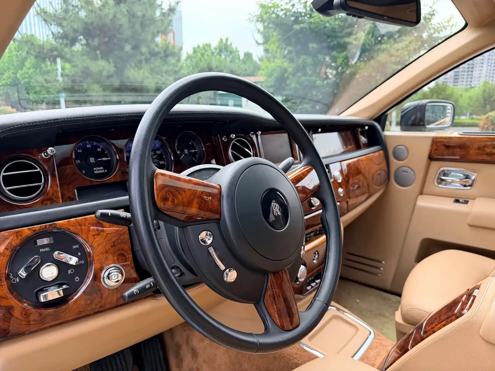 Фото 13 - Rolls-Royce Phantom