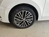 صورة 23 - Volkswagen Jetta