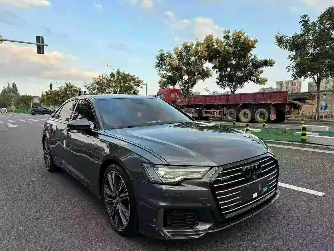 Audi A6L 2019 55 TFSI quattro Exclusive Dynamic фото 2