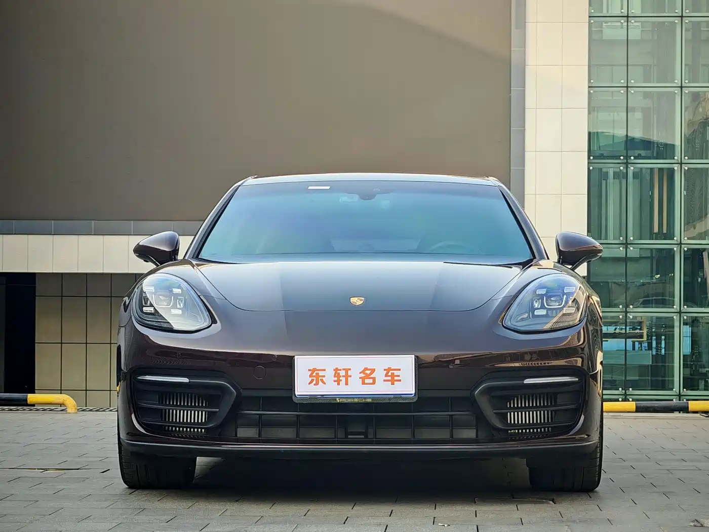 PORSCHE PANAMERA