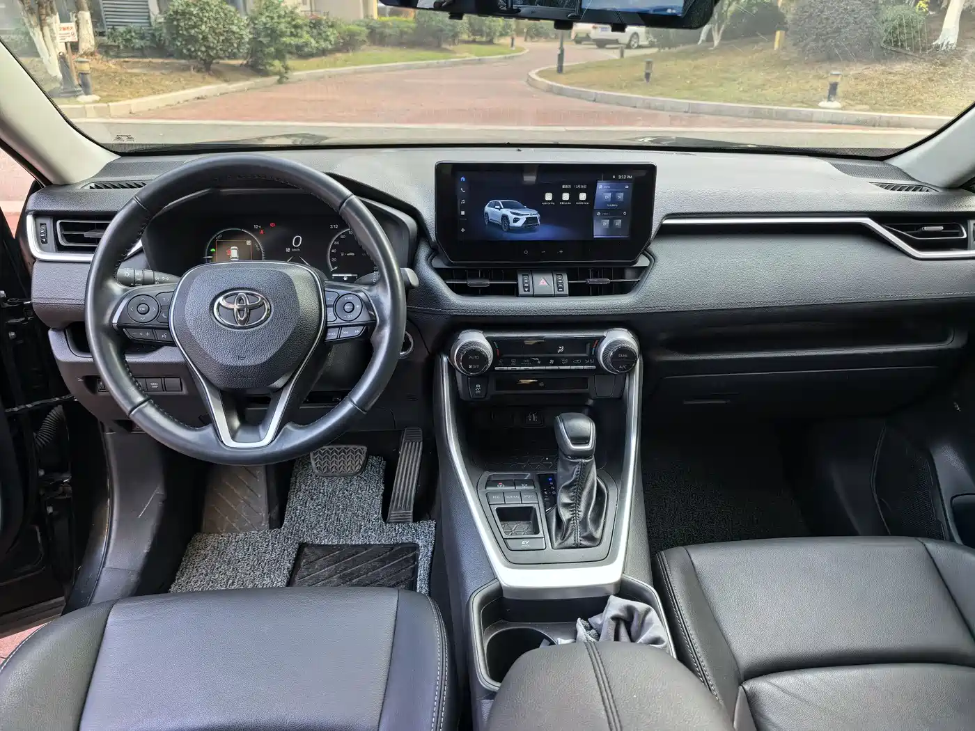 Toyota Wildlander 2023 Hybrid 2.5L E-CVT FWD Luxury PLUS Edition фото 5