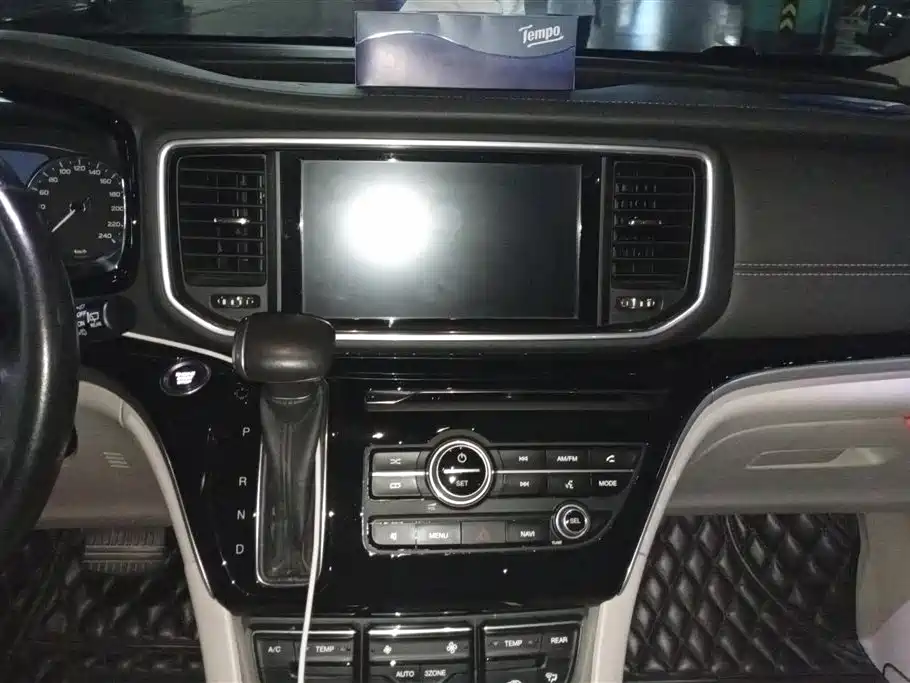 GAC Trumpchi Trumpchi M8 2018 320T Premium Edition фото 13