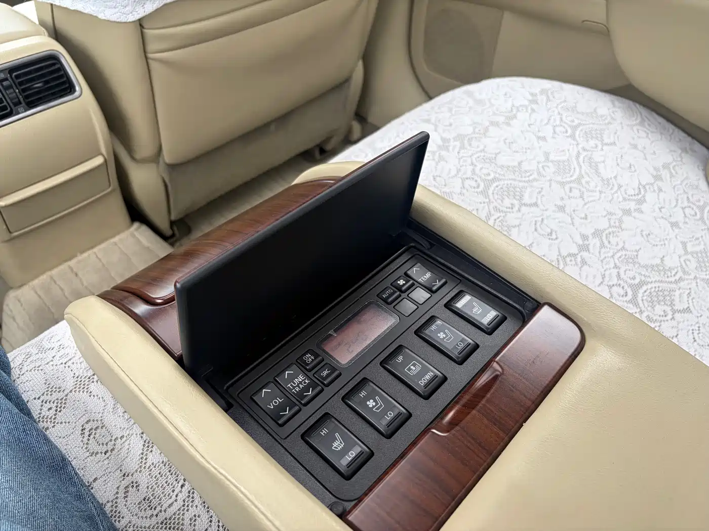 Photo 7 - Nissan Teana