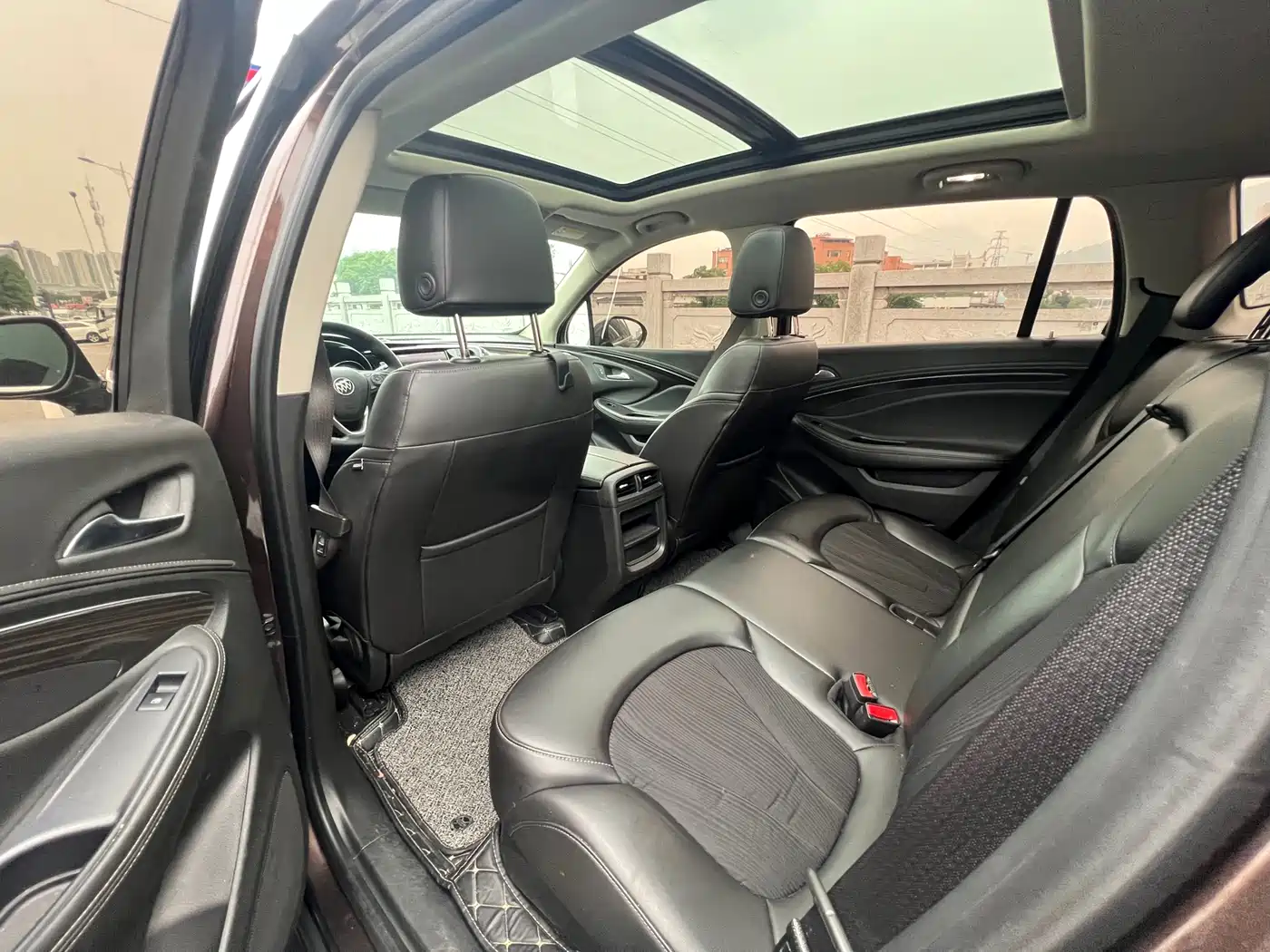Buick Envision Plus 2020 20T FWD Leading фото 5
