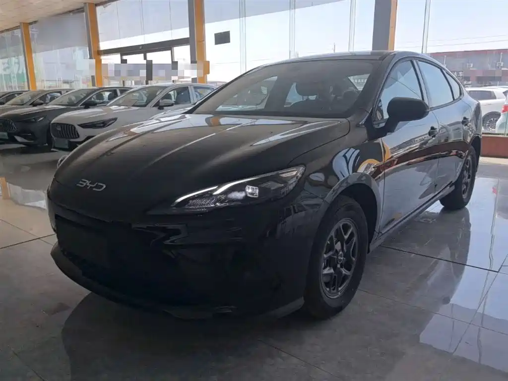 BYD Hai Bao 05 DM-i 2026 DM-i 128KM Luxury фото 2