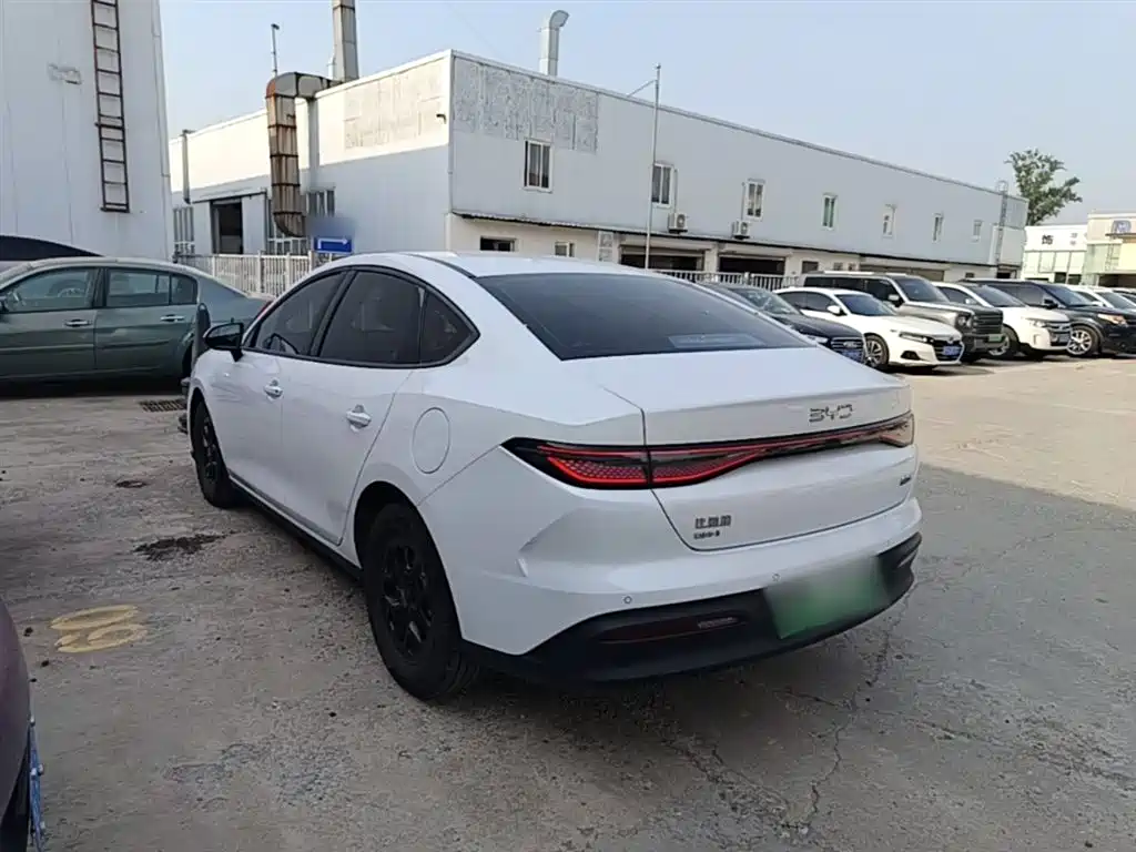 BYD Hai Bao 05 DM-i 2025 DM-i Smart Drive Edition 55KM Luxury фото 5