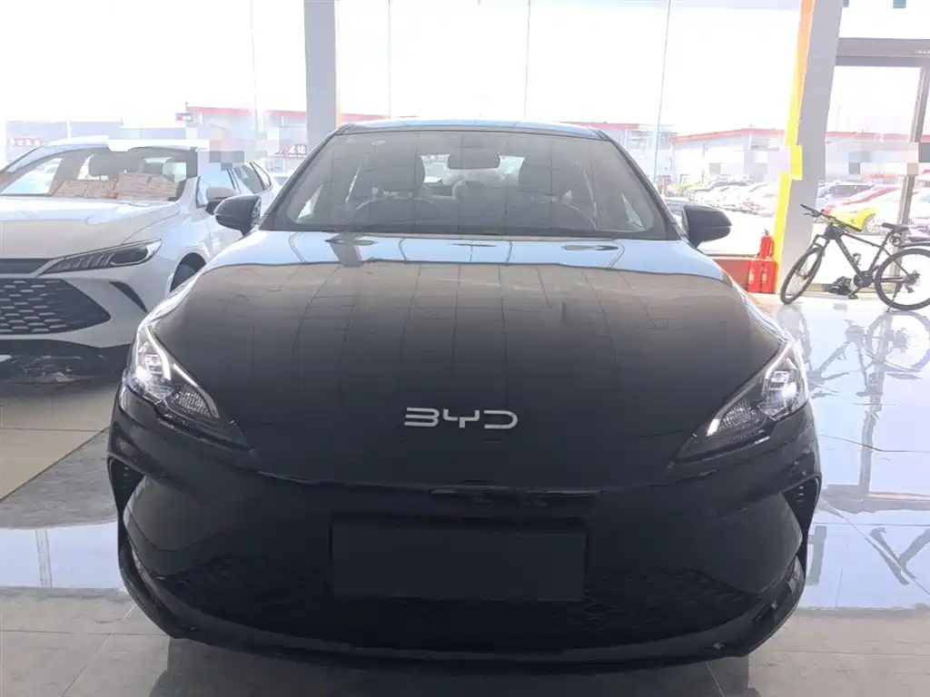 BYD Hai Bao 05 DM-i 2026 DM-i 128KM Luxury фото 3