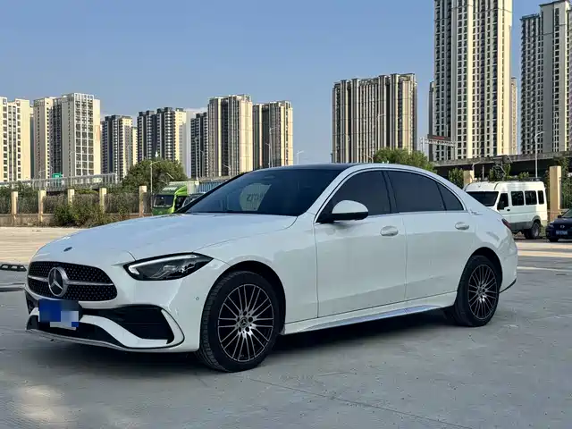 Mercedes-Benz C-Class 2025