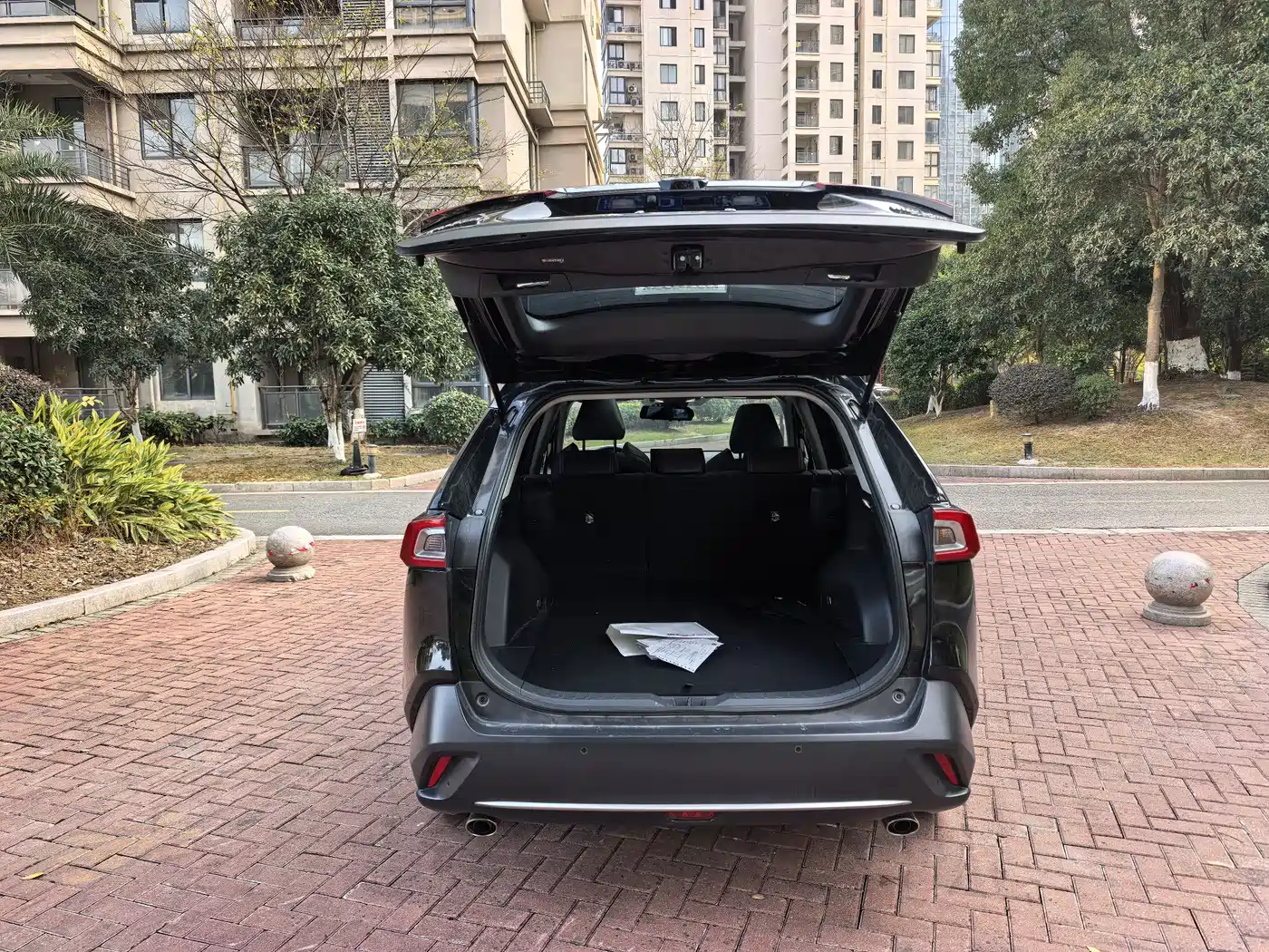 Toyota Wildlander 2023 Hybrid 2.5L E-CVT FWD Luxury PLUS Edition фото 14