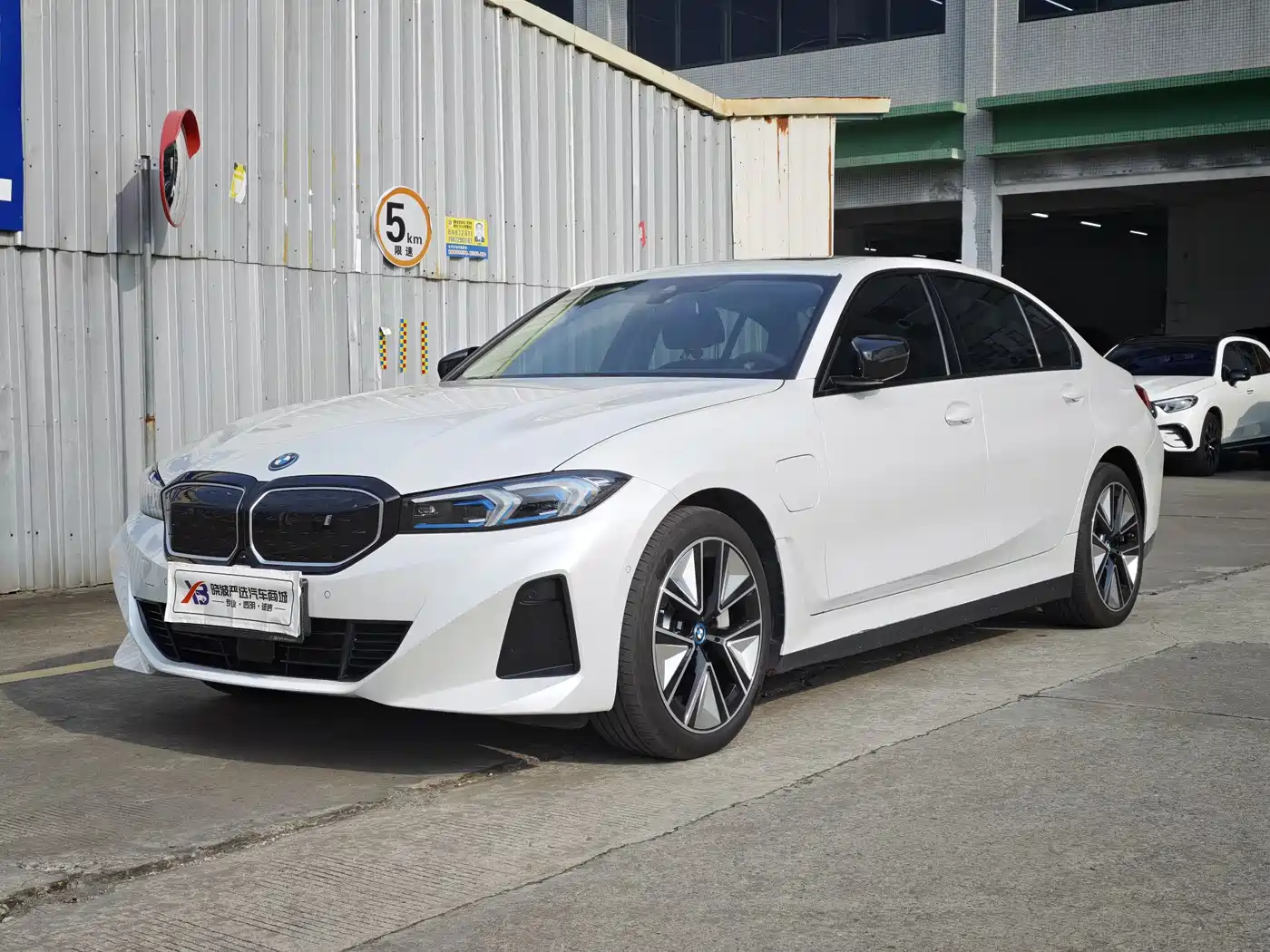 BMW i3 2024 eDrive 40 L Night Sport Package