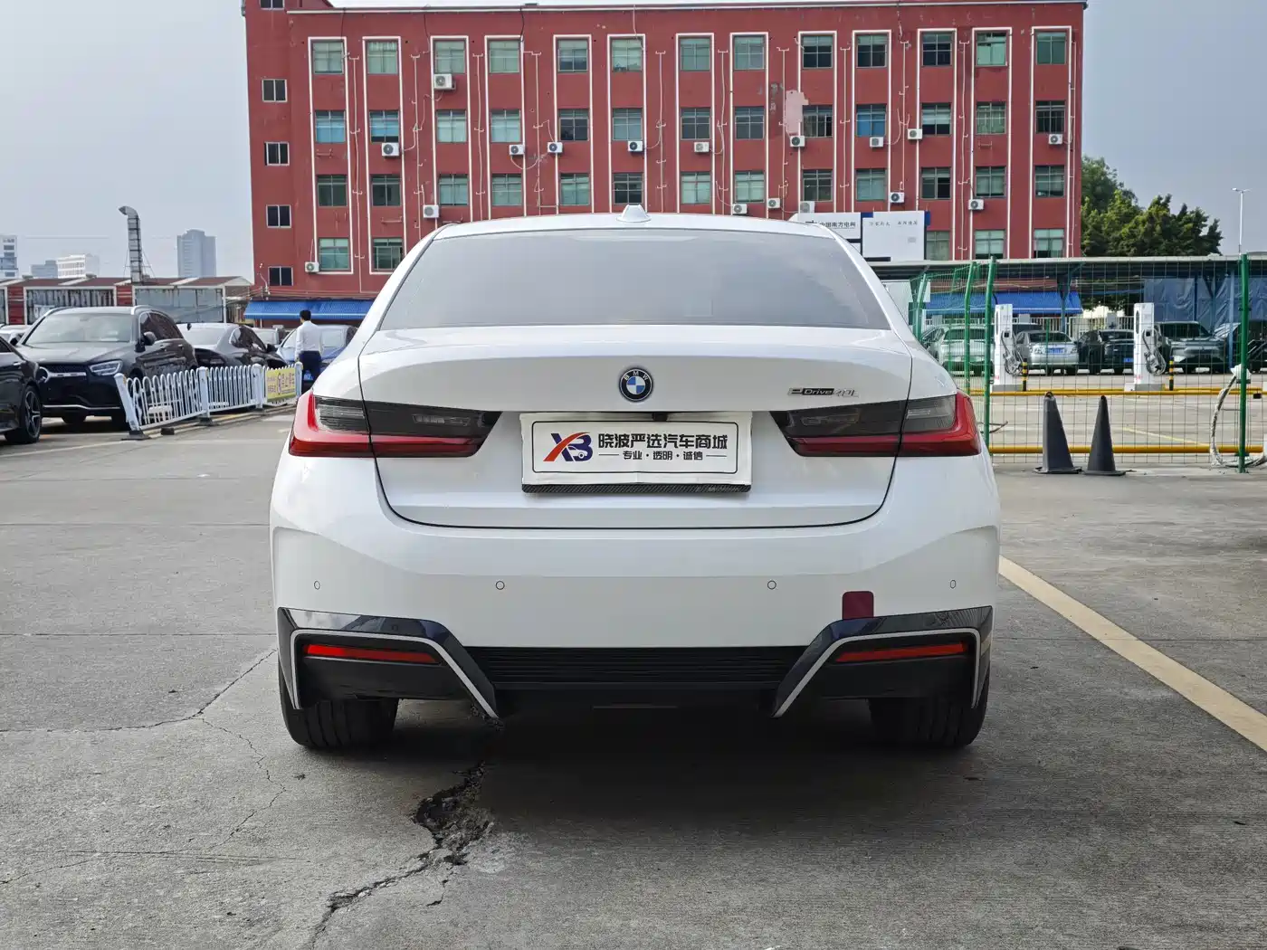 BMW i3 2024 eDrive 40 L Night Sport Package фото 7