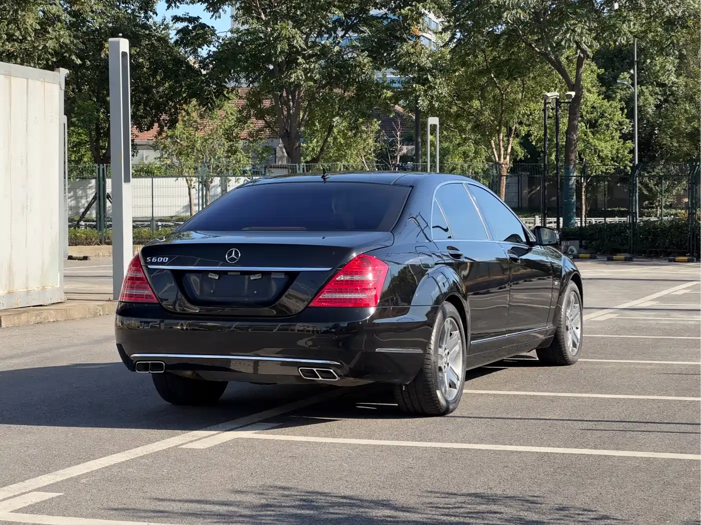 Mercedes-Benz S-Class 2010 2010 S 600 L