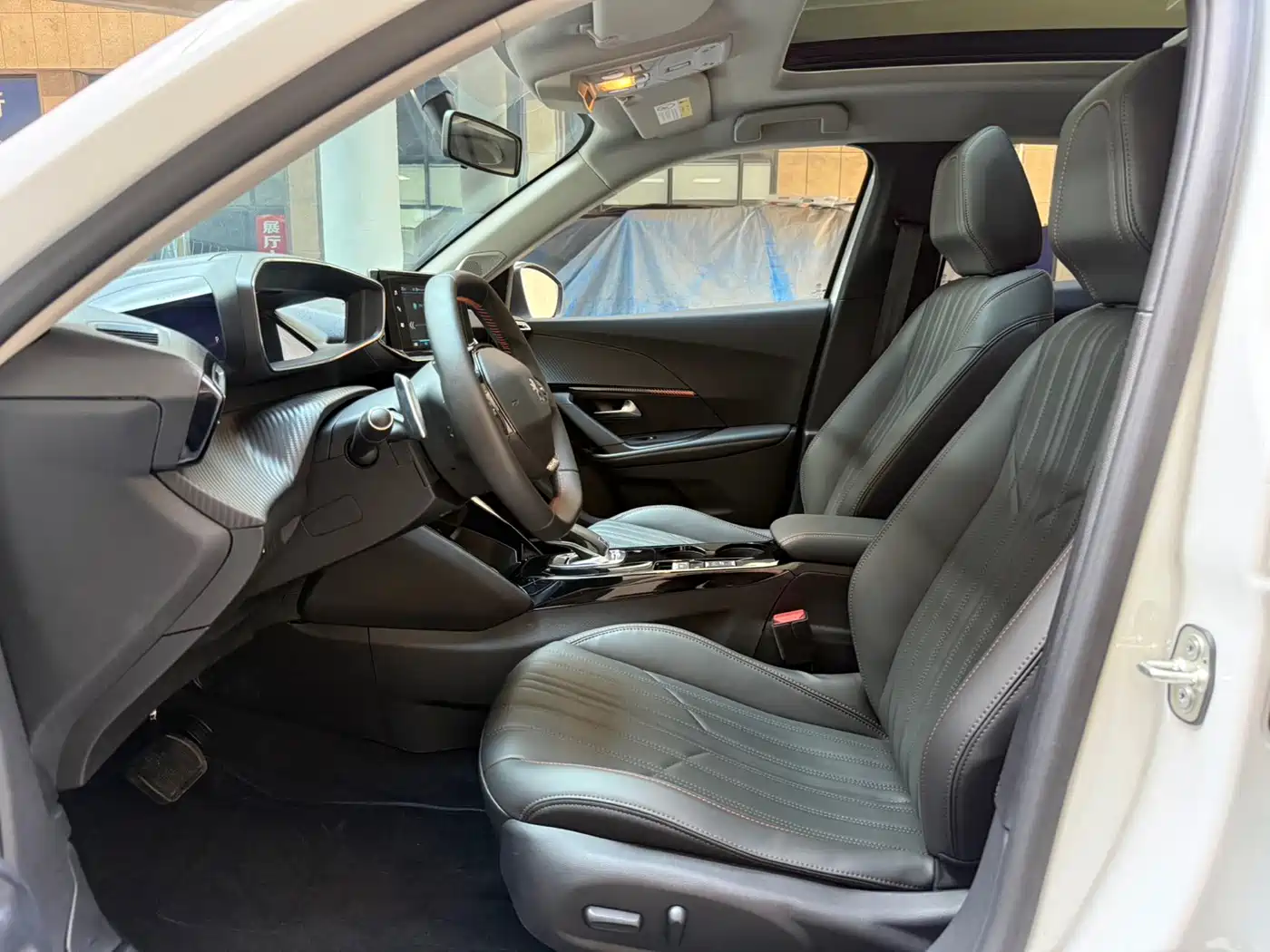 Peugeot 2008 2025 2022 230THP THE ONE