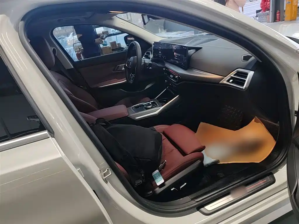 BMW i3 2025 eDrive 35 L фото 25