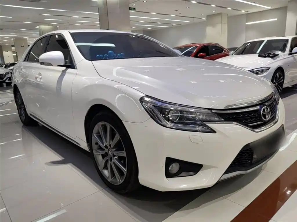 Toyota Reiz 2013 2.5V Premium Edition фото 4