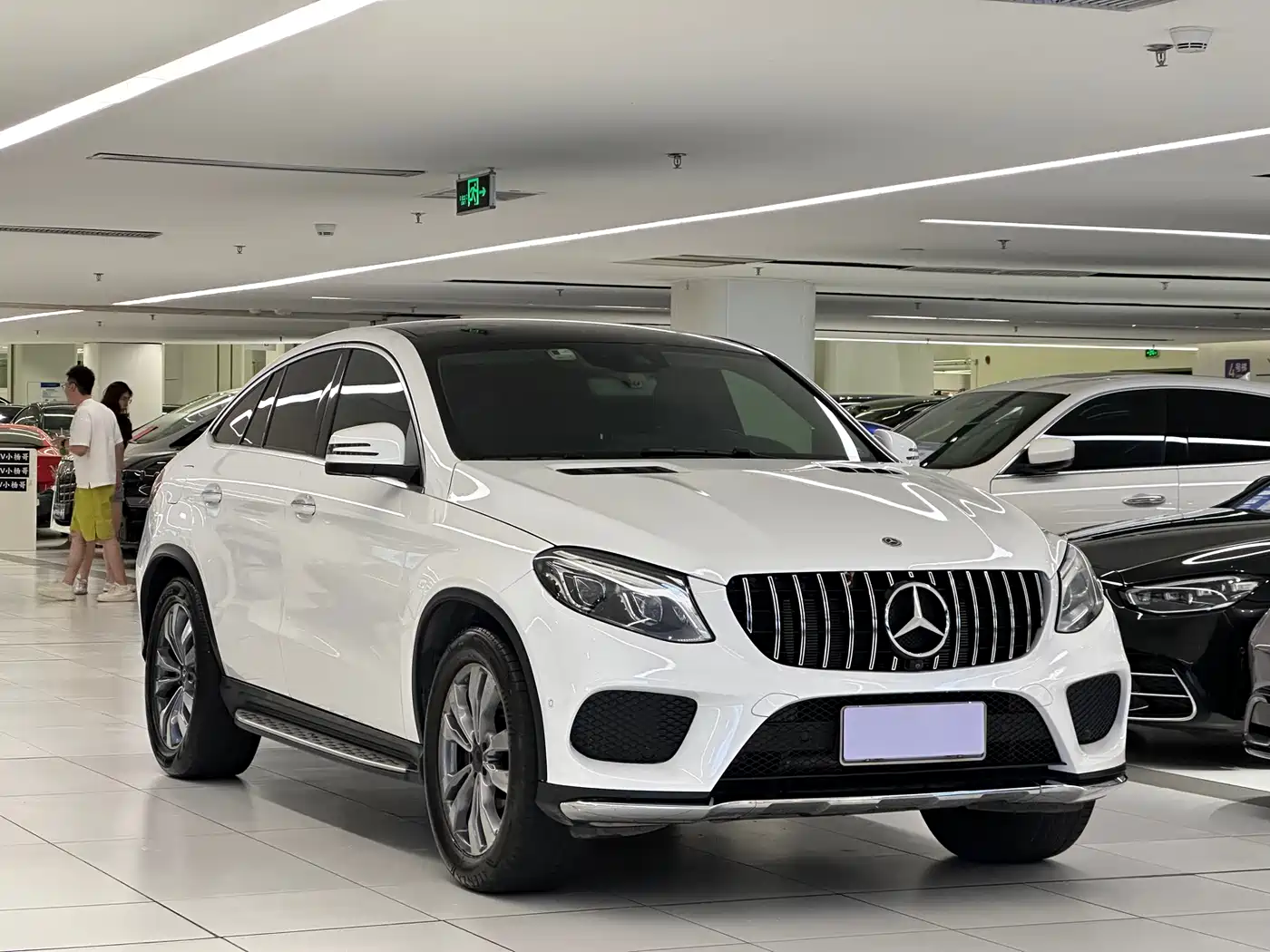Mercedes-Benz GLE Coupe 2018 GLE 400 4MATIC Coupe SUV фото 3
