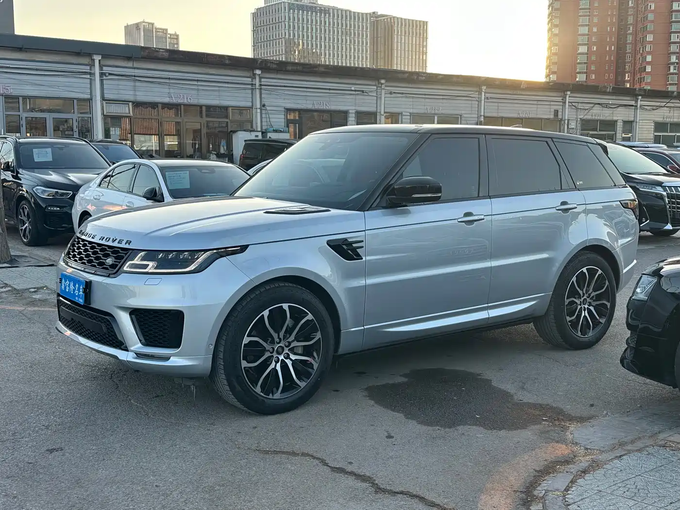 Land Rover Range Rover Sport 2022 3.0 L6 Gloss Black Edition