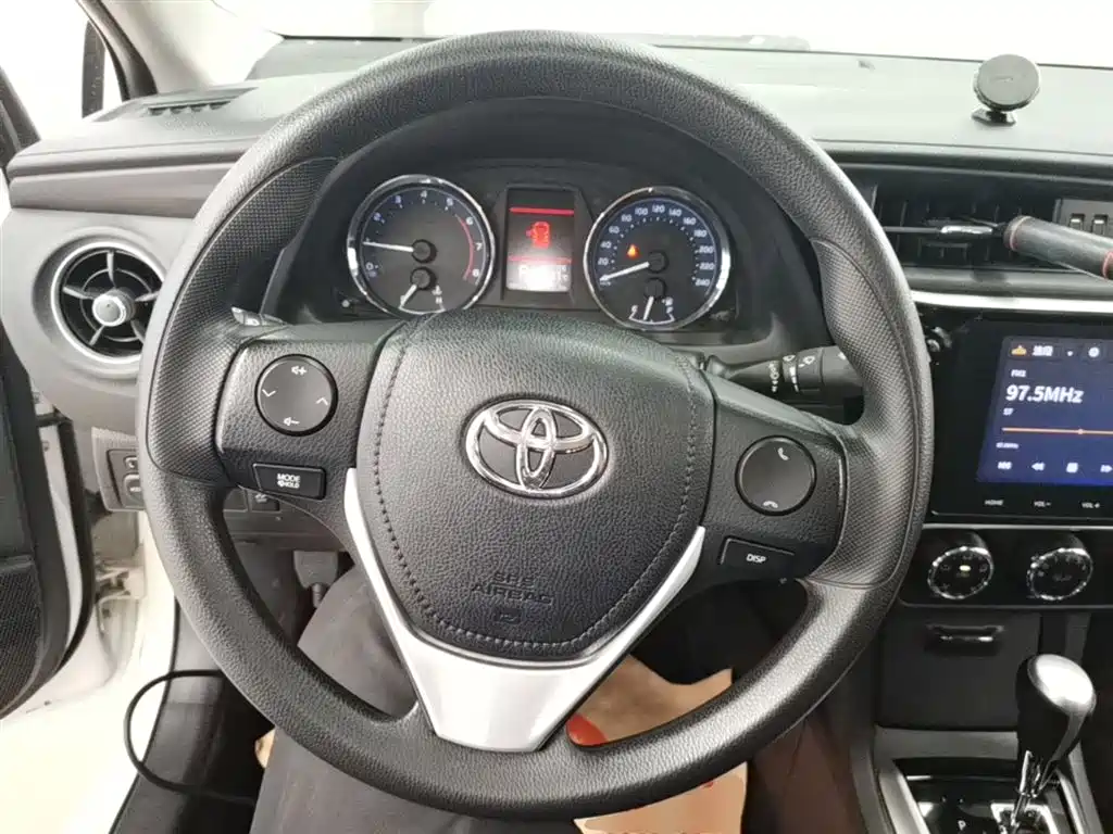 Toyota Corolla 2017 Facelift 1.2T S-CVT GL-i фото 11