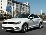 صورة 2 - Volkswagen Lamando