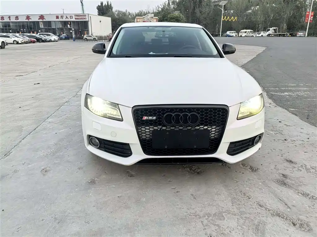 Audi A4L 2012 2.0 TFSI Auto Comfort фото 2