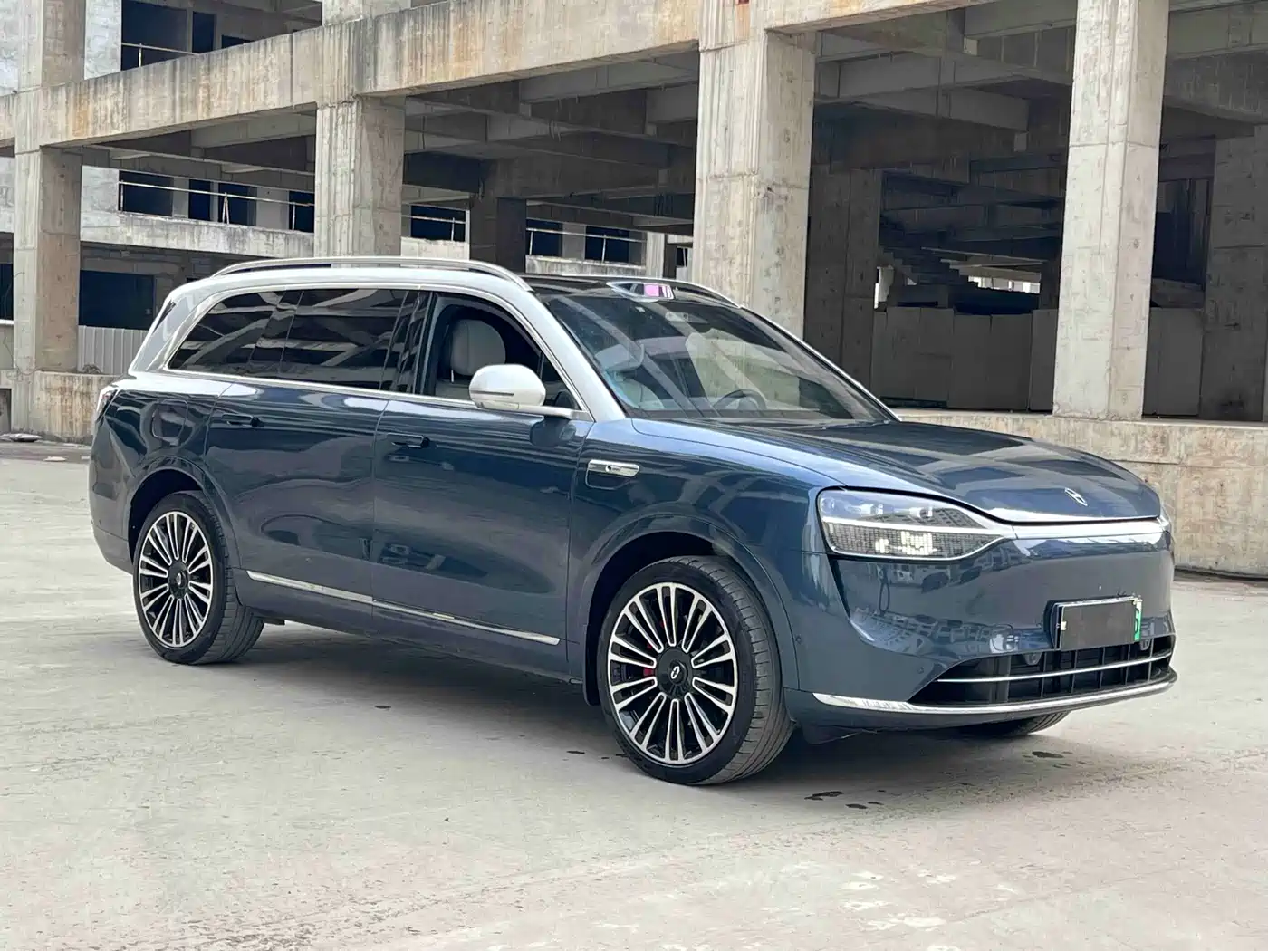 AITO Wenjie AITO M9 2024 Range Extender Ultra 52kWh 6-seater фото 3