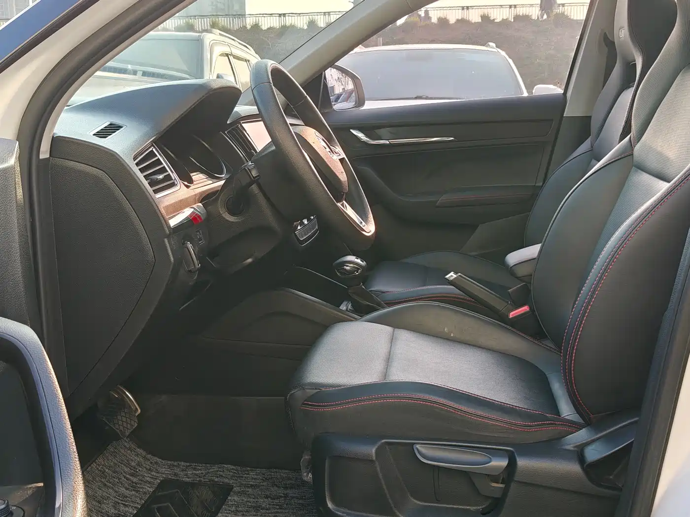 Škoda Kamiq 2021 GT TSI230 DSG Flagship Edition фото 6