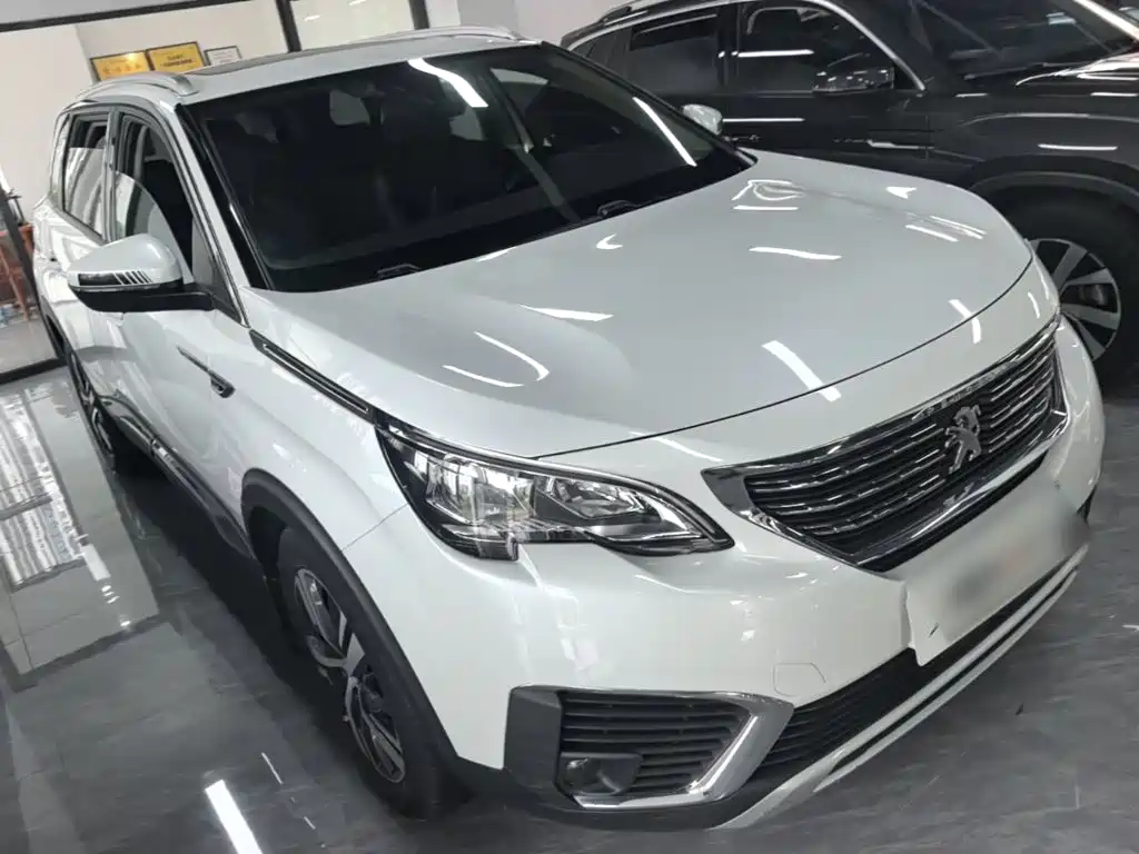 Photo 22 - Peugeot 5008