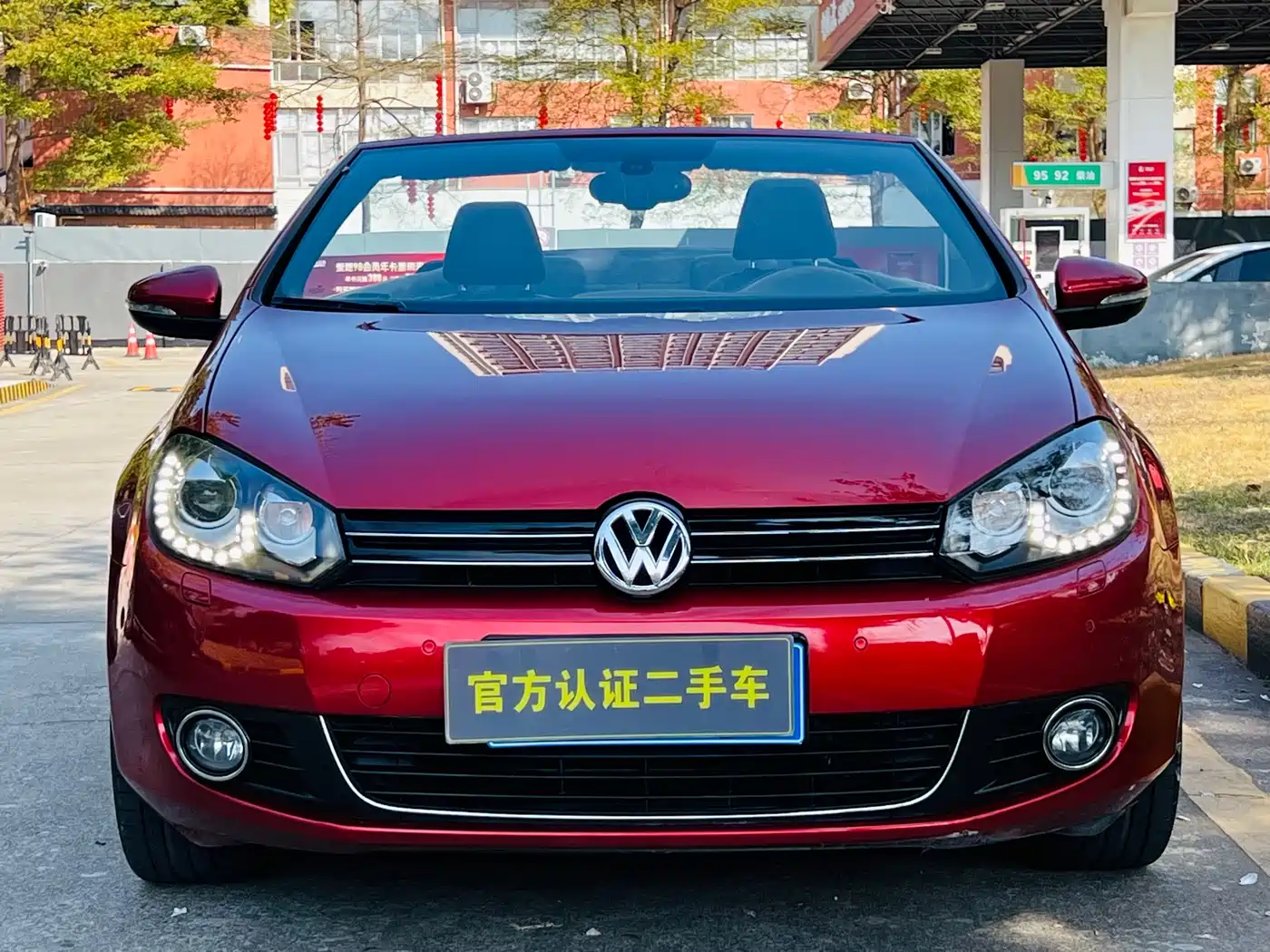 Volkswagen Golf (Import) 2012 1.4TSI Luxury Convertible Edition фото 11