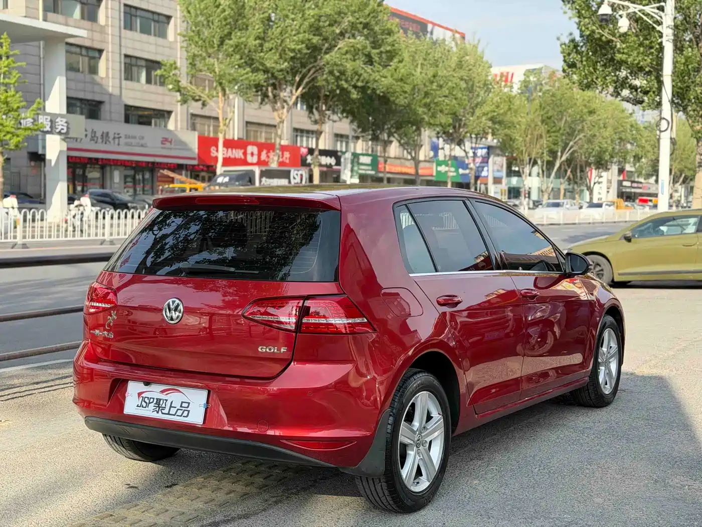 Volkswagen Golf 2015 1.6L Automatic Comfort фото 10