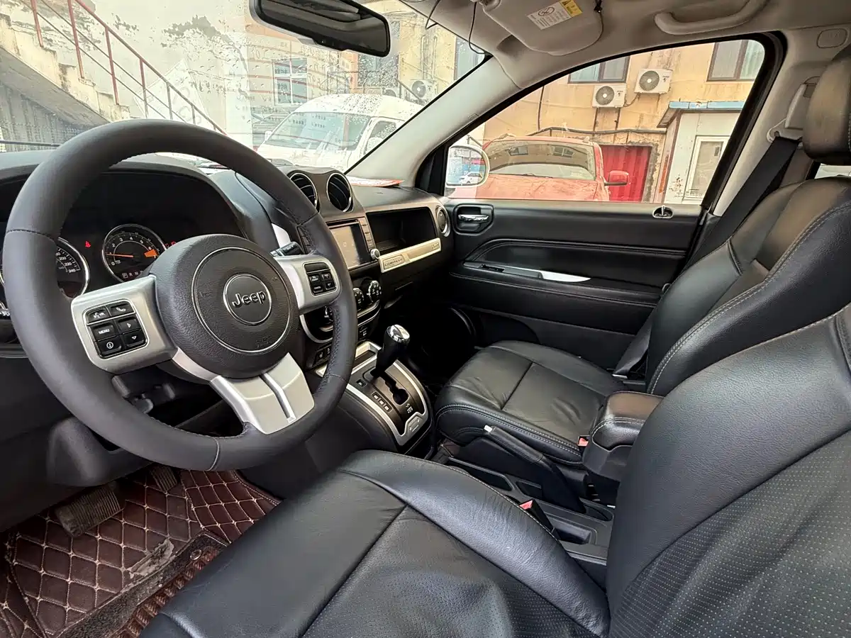 Jeep Compass (Import) 2015 2014 Facelift 2.0L 2WD Elite Edition