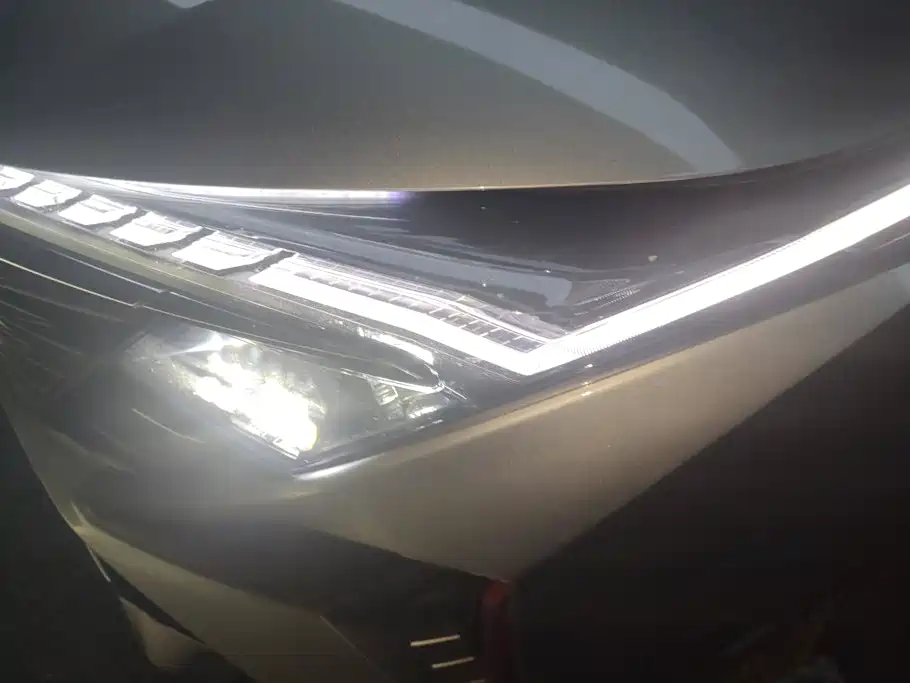 Changan Oshan Z6 2022 2022 Blue Whale 1.5T DCT Intelligent Premium