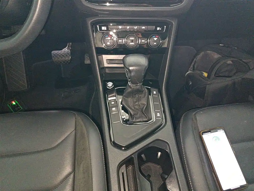 Volkswagen Tiguan L 2019 330TSI Automatic 2WD Panorama Comfort Edition China VI фото 10